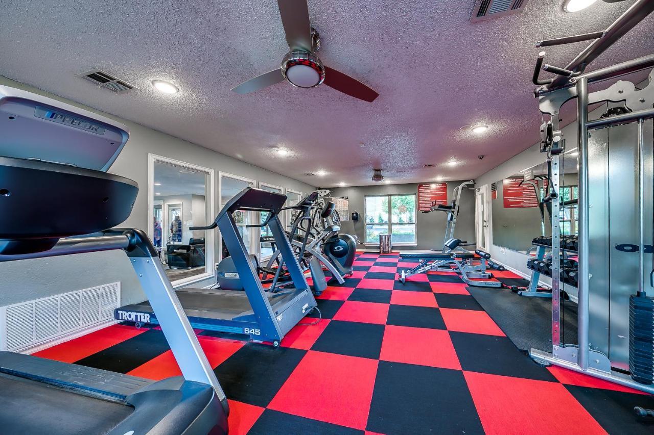 Ou Sooner, Pool & Gym, Bbq, Netflix, 100Mb Internet, Lg Washer & Dryer, Close To Ou! Norman Luaran gambar