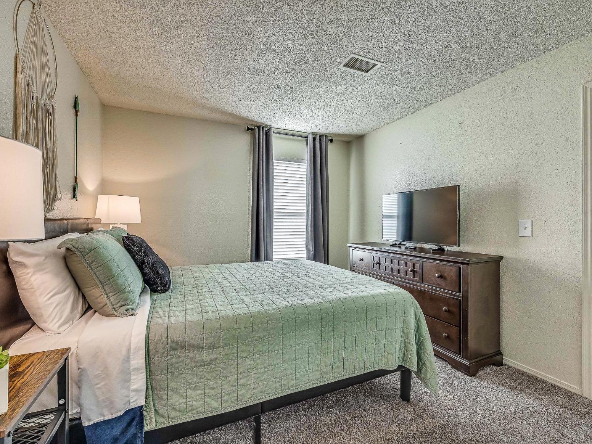 Ou Sooner, Pool & Gym, Bbq, Netflix, 100Mb Internet, Lg Washer & Dryer, Close To Ou! Norman Luaran gambar